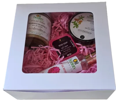 مجموعة استحمام تجمع بين الفخامة والطبيعة بروائح الورد المميزة | Kit bien-être pour le hammam à la maison, senteurs naturelles de rose | At-home hammam set with luxurious rose scents